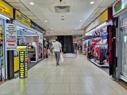 Lucky Plaza (D9), Shop House #568665841